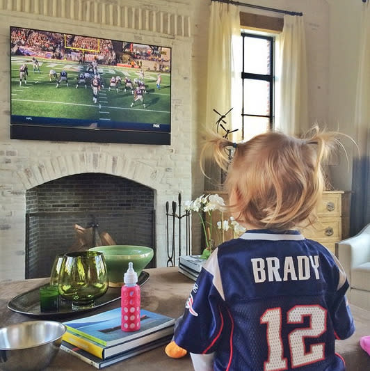 Gisele Bunchen’s Boston Home Gisele’s home with her husband Tom Brady looks very sophisticated and all-American. There doesn’t appear to be much influence from Gisele’s Brazilian heritage. [Photo: Instagram/Gisele Bundchen]