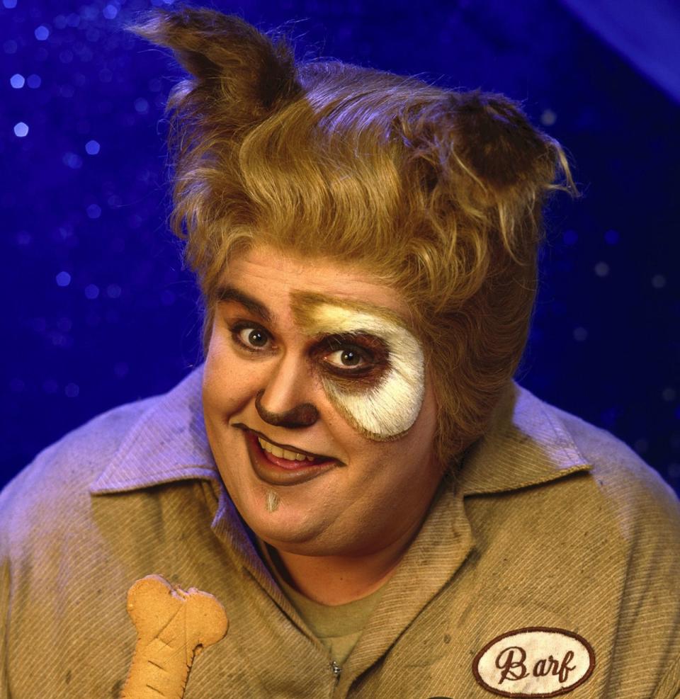 <p>Und noch eine Kultfigur aus Mel Brooks' "Spaceballs": Der treue Waldi ist ein Möter - halb Mensch, halb Köter. Gespielt wurde das "Alter Ego" von Chewbacca von John Candy. (Bild: Fox)</p> 