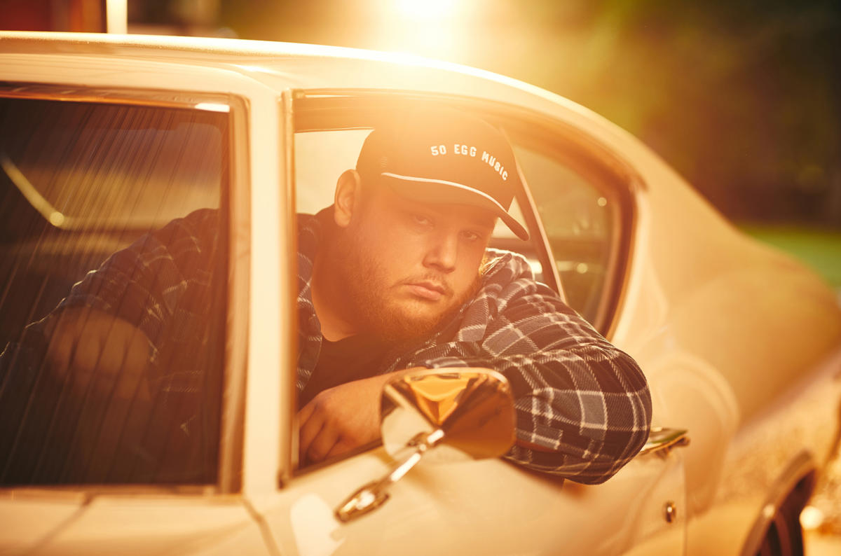 Luke Combs' 'Growin' Up' Album Sets Country Chart Mark for 2022