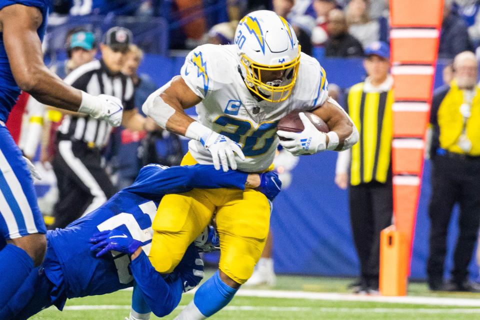 With a pair of rushing scores last week, Chargers RB Austin Ekeler leads the NFL with 16 total touchdowns.