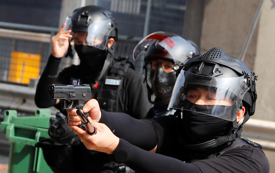 Dall'inizio delle proteste di giugno, la polizia ha arrestato 4.401 persone, di cui 3.395 uomini e 1.096 donne, in età compresa tra gli 11 e gli 83 anni. REUTERS/Thomas Peter