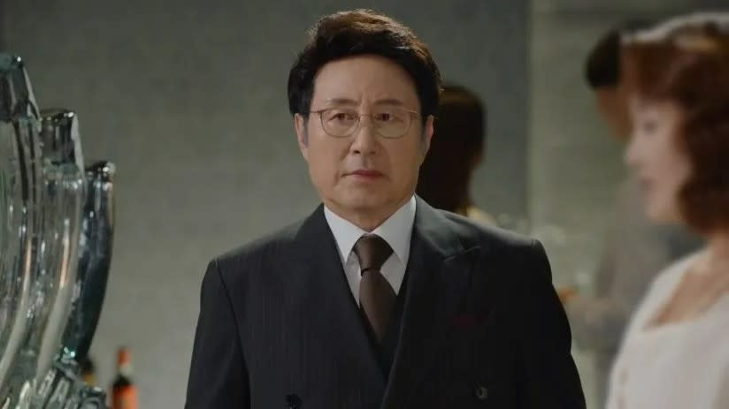 盧永國在《孝心的家各自為生》中飾演會長。翻攝KBS