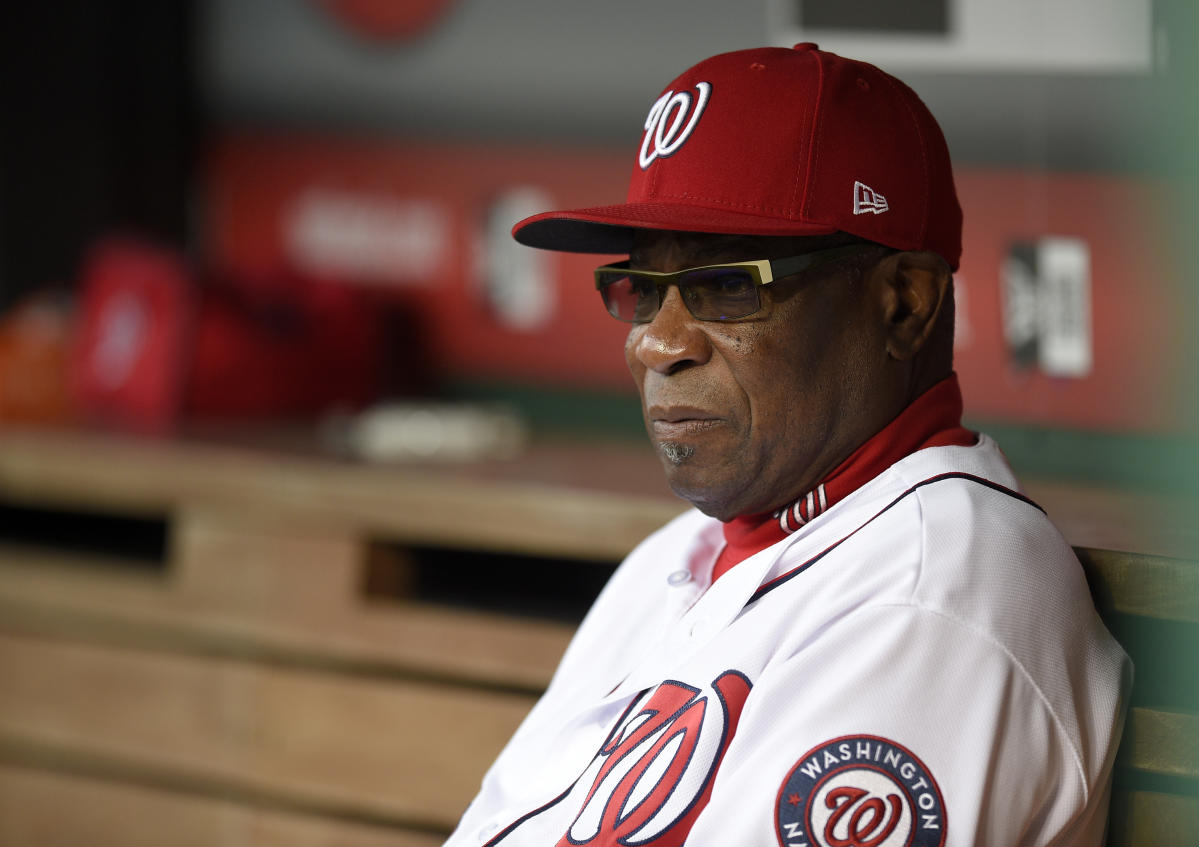 Bruce Bochy and Dusty Baker show respect