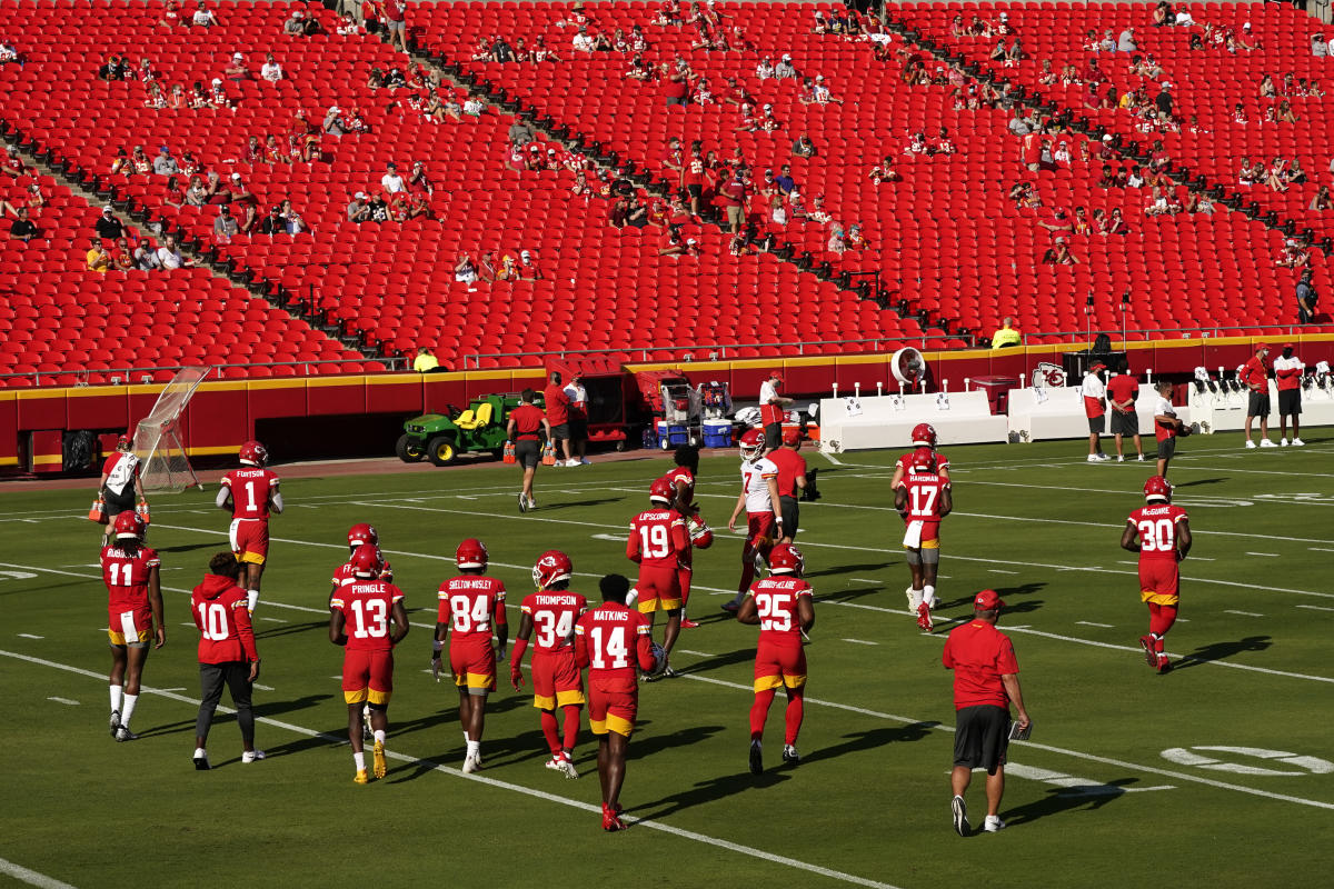 Kansas City Chiefs training camp held indoors Wednesday