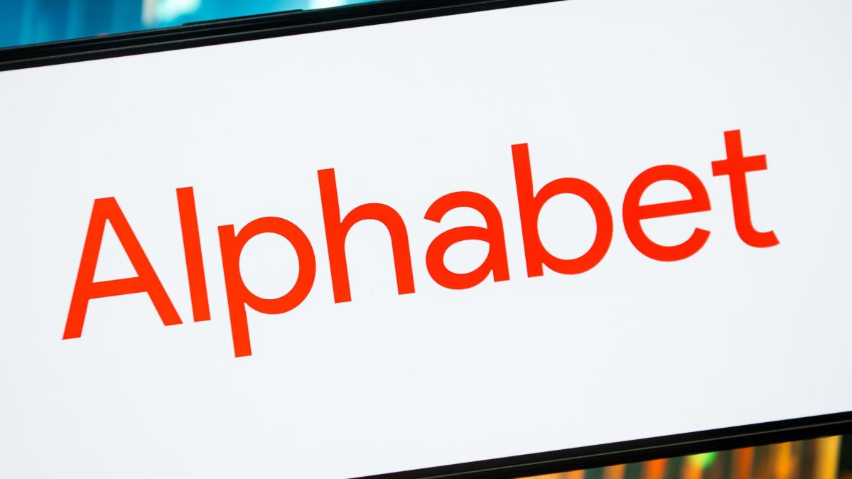 Alphabet stock pops off on Q1 earnings beat, cash dividend