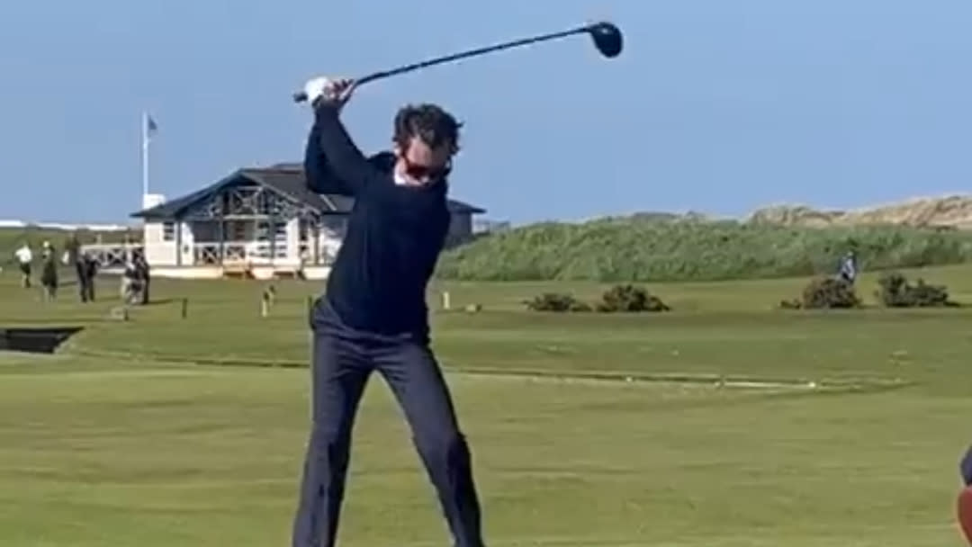  Harry Styles takes a shot at The Old Course, St Andrews 