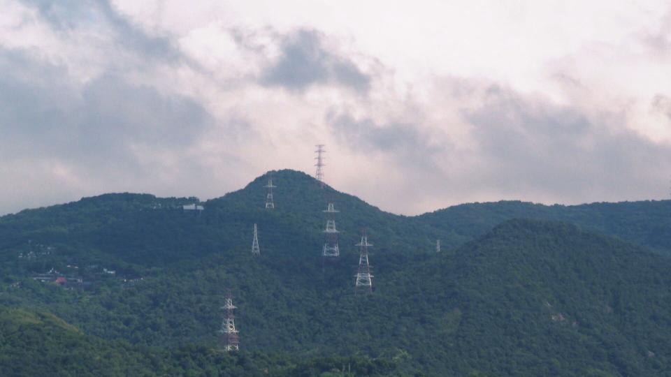 受東北風及華南水氣影響，各地降溫降雨機率增。（資料畫面）