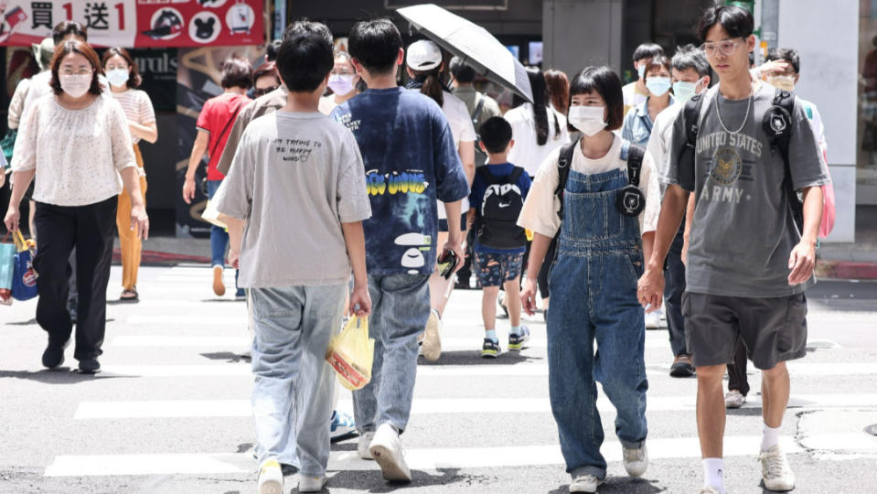 今日大台北、東北部地區及中部以北山區，午後可能出現大雨。陳品佑攝