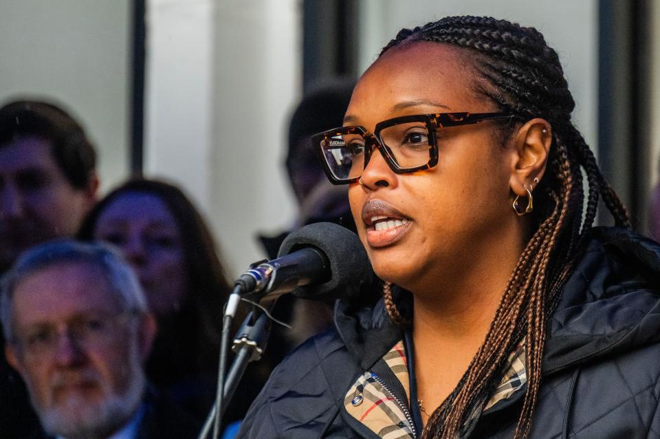 London, UK. 10 Mar 2024. Nimco Ali OBE speaks - Jews and sympathisers blow shofars (ram's horns of spiritual significance) and whistles, led by Vanessa Feltz, Mike Freer MP and Dame Maureen Lipman at a Synagogue near Abbey Road, London. The intention being to show solidarity with the over 100 hostages still held in Gaza and to awaken the world to the horrendous conditions they are facing. The ‘blow' will last for 1.55 minutes marking the 155 days they will have been in captivity. The event is part of the global ‘Blow for Hostages' initiative organised by Marcel Knobil. Credit: Guy Bell/Alamy L