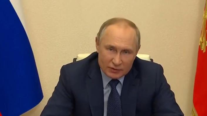 Putin says the West is trying to &#x002018;cancel&#x002019; Russian culture (Sky News)