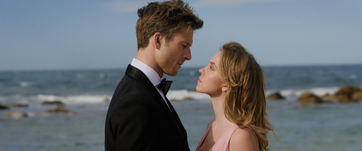 Ben (Glen Powell) and Bea (Sydney Sweeney) hate each other but pretend they're together at a wedding to make their exes jealous in "Anyone But You."