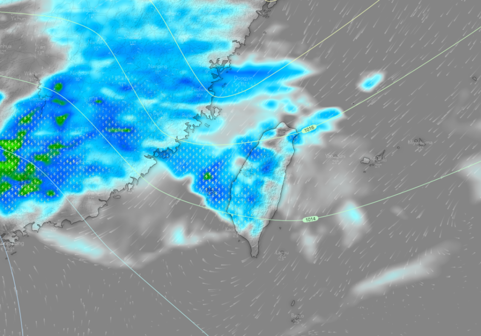 下周三起有一道結構完整的鋒面在台灣附近擺盪，圖為最新歐洲模式模擬下周四晚上降雨分布圖。（翻攝自台灣颱風論壇｜天氣特急FB）