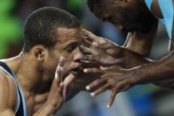 Der Kanadier Haislan Garcia Veranes (r.) und der Kubaner Alejandro Valdes Tobier stehen sich beim Wettkampf im Ringen der Männer bis 65 Kilogramm bei den Olympischen Spielen in Rio de Janeiro gegenüber. (Bild: Markus Schreiber/AP)