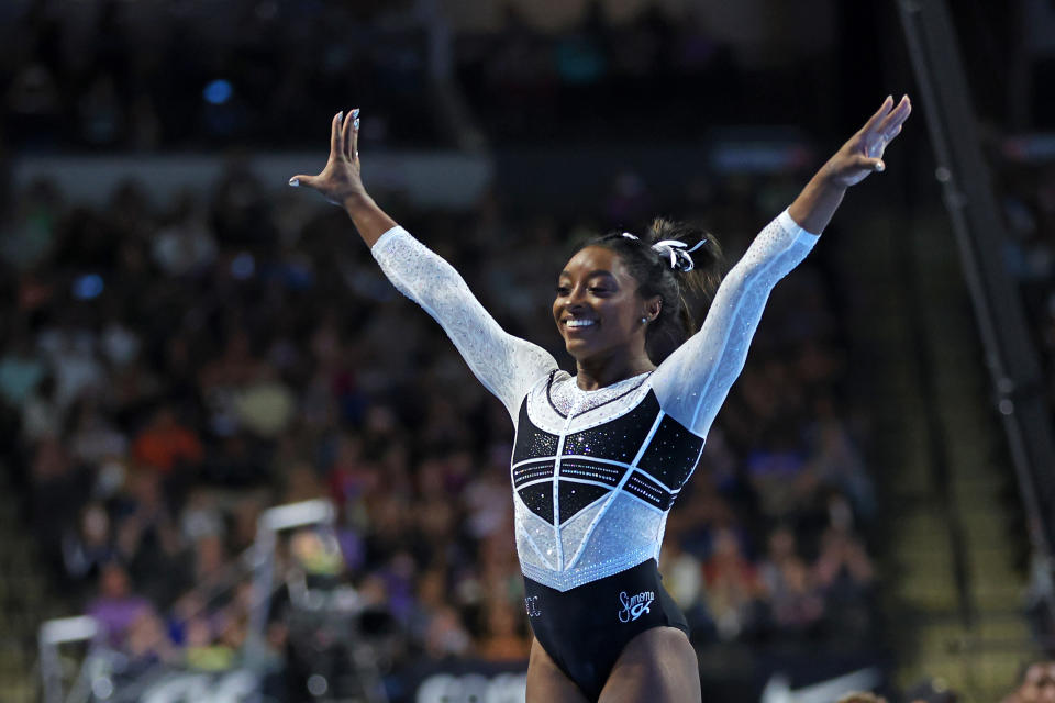 Simone Biles (Stacy Revere/Getty Images)