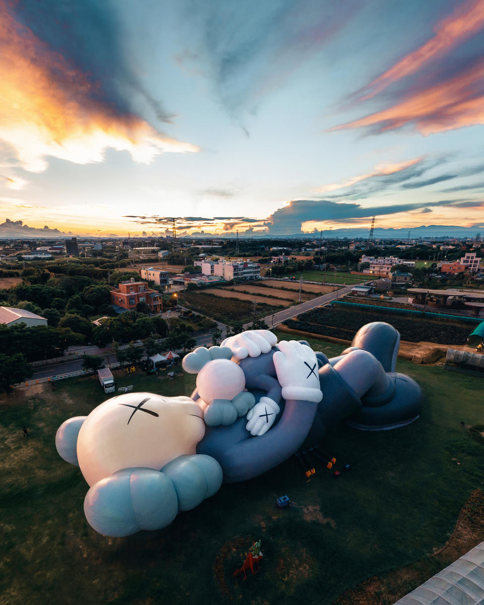 PHOTO: AllRightsReserved. Kaws: Holiday