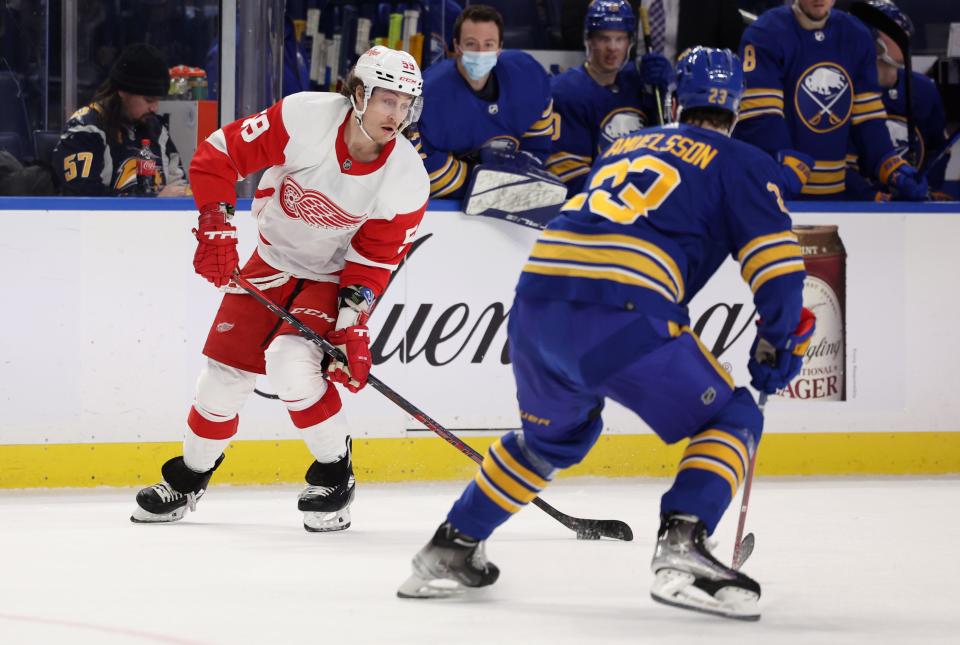 Detroit Red Wings left wing Tyler Bertuzzi looks to make a pass during the first period against the Buffalo Sabres at KeyBank Center in Buffalo, Jan. 17, 2022.
