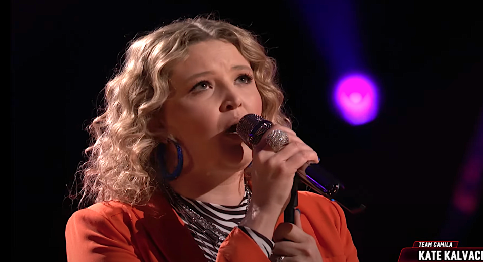 Top 16 contestant Kate Kalvach experiences a problem with her in-ear monitor on 'The Voice' Season 22's first live show. (Photo: NBC)