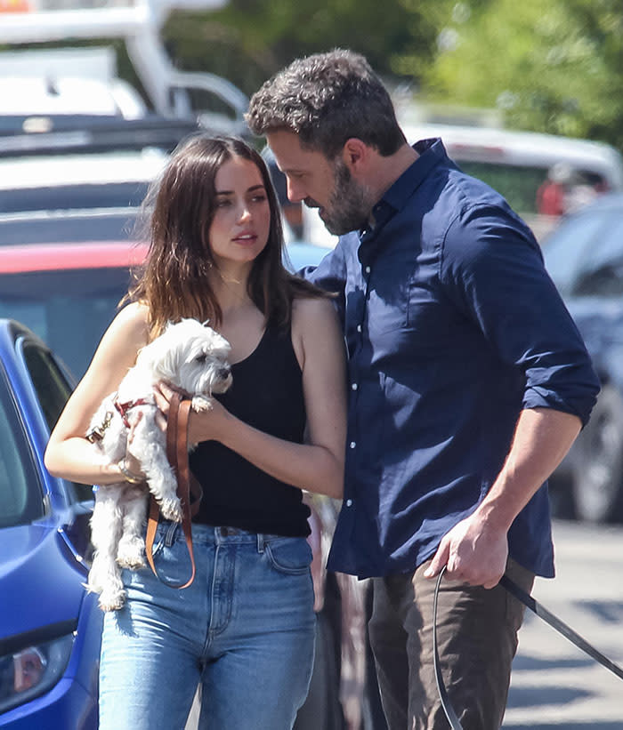 Ben Affleck y Ana de Armas, muy enamorados