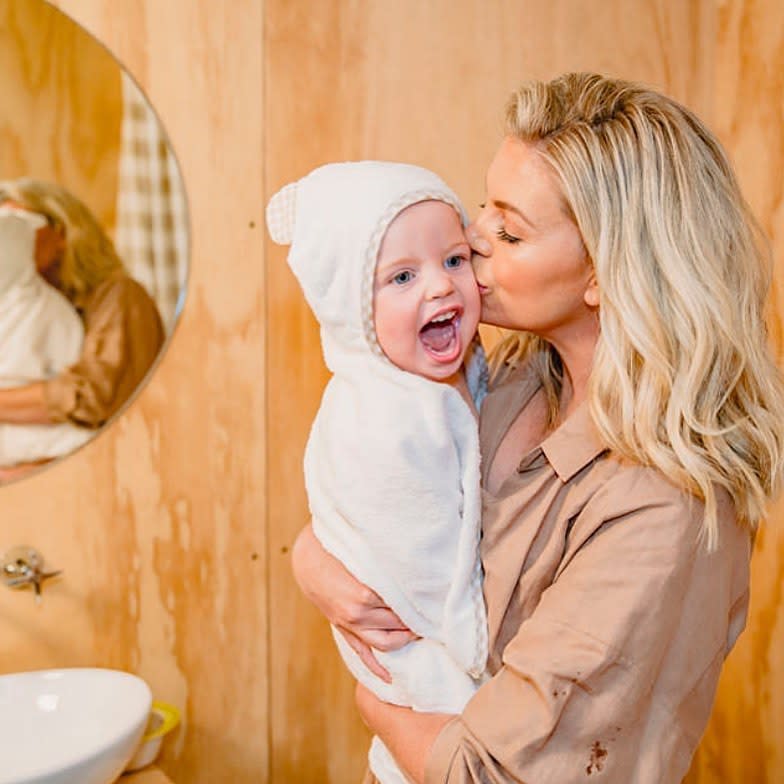 Rebecca cuddles her 'miracle' daughter Ruby, 3. Photo: Instagram/rebeccamaddern.