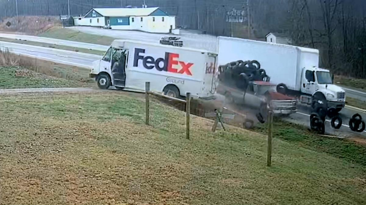 OutKick on X: What a week for looting. First, it was the FedEx truck in  Memphis. Now we have an organized hit on an Atlanta  delivery truck  where the driver just