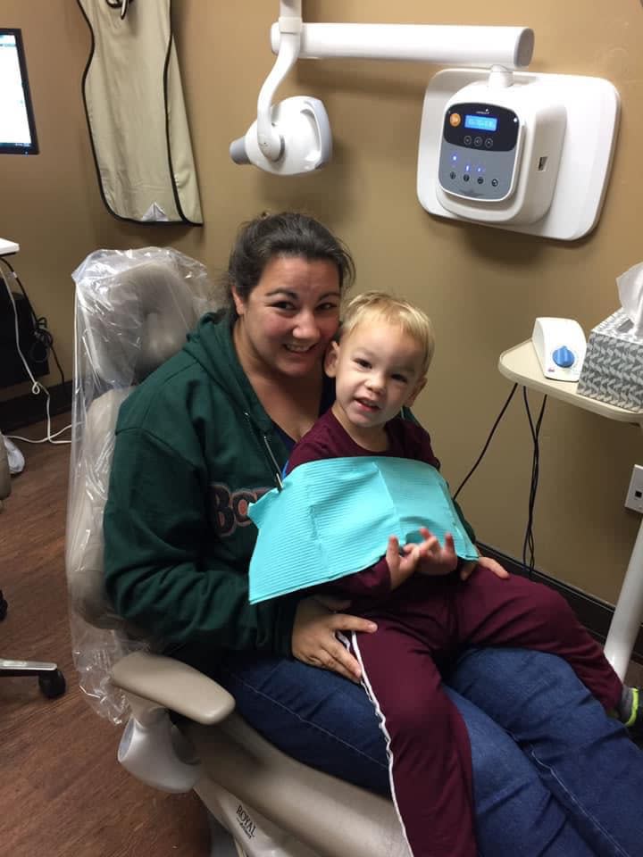 Marissa Baxter with her son at the dentist. (Photo: Marissa Baxter)