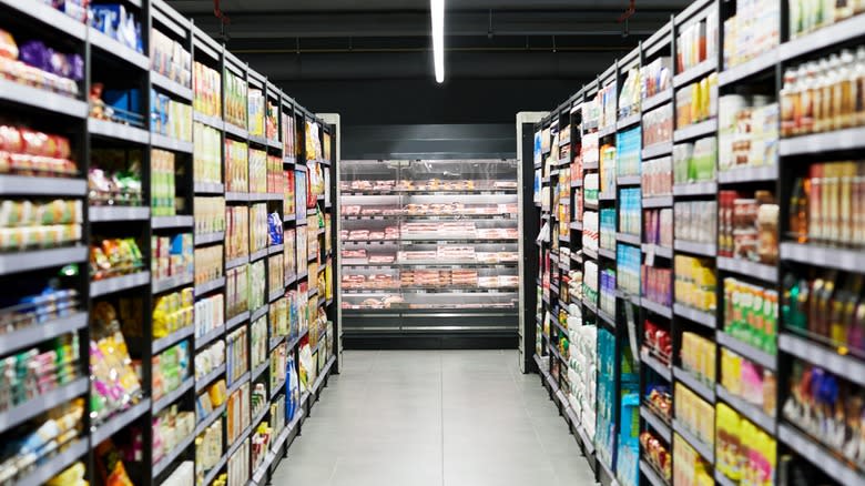 Empty grocery store aisle 