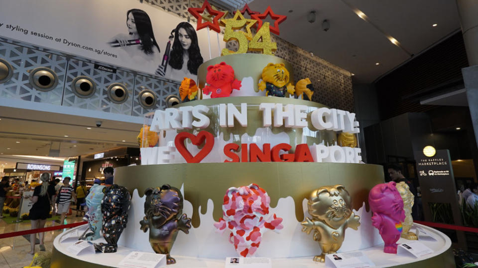 Arts In The City SINGA lion mascots. (PHOTO: Raffles City Singapore)