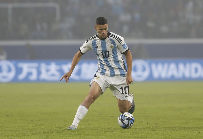 Valentín Carboni anotó un gol en el debut contra Uzbekistán y será titular vs. Guatemala en la segunda fecha