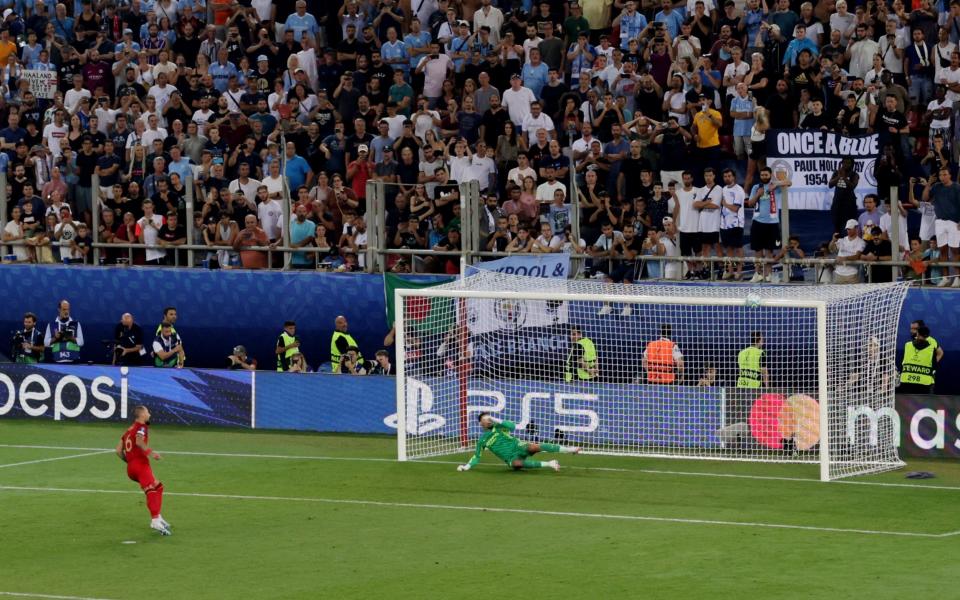 Sevilla's Nemanja Gudelj misses a penalty during the penalty shootout