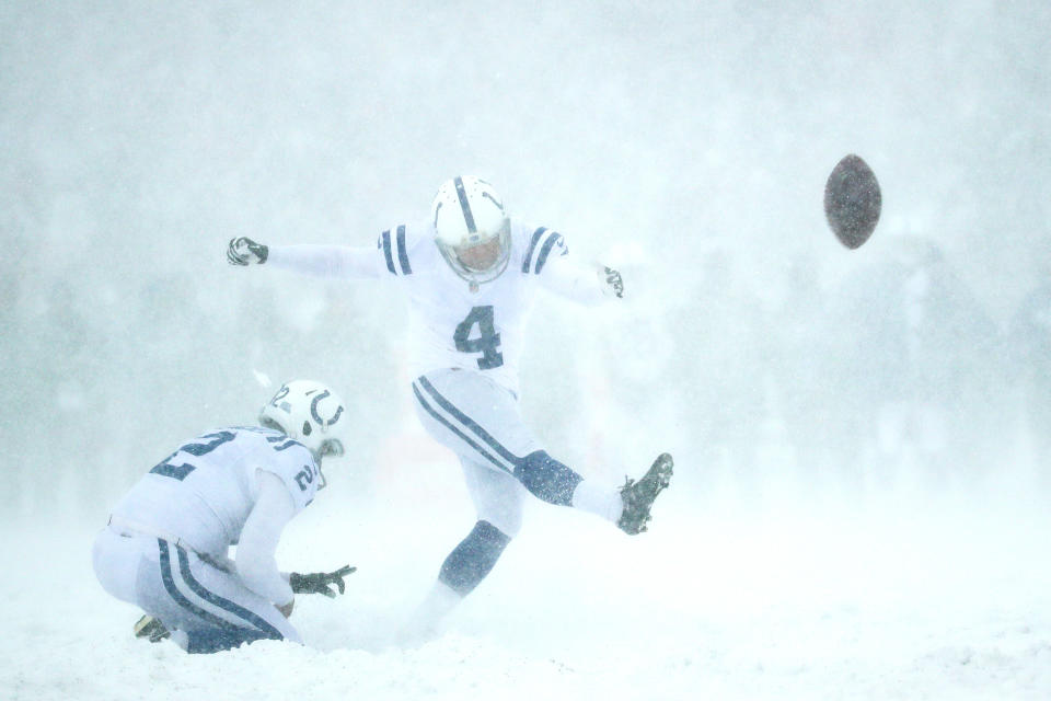 <p>Adam Vinatieri #4 of the Indianapolis Colts attempts a field goal during the first quarter against the Buffalo Bills on December 10, 2017 at New Era Field in Orchard Park, New York. (Photo by Brett Carlsen/Getty Images) </p>