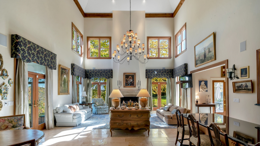 Inside the 9,067-square-foot Cincinnati chateau. (Courtesy Photo/Chris Farr with The First Showing)