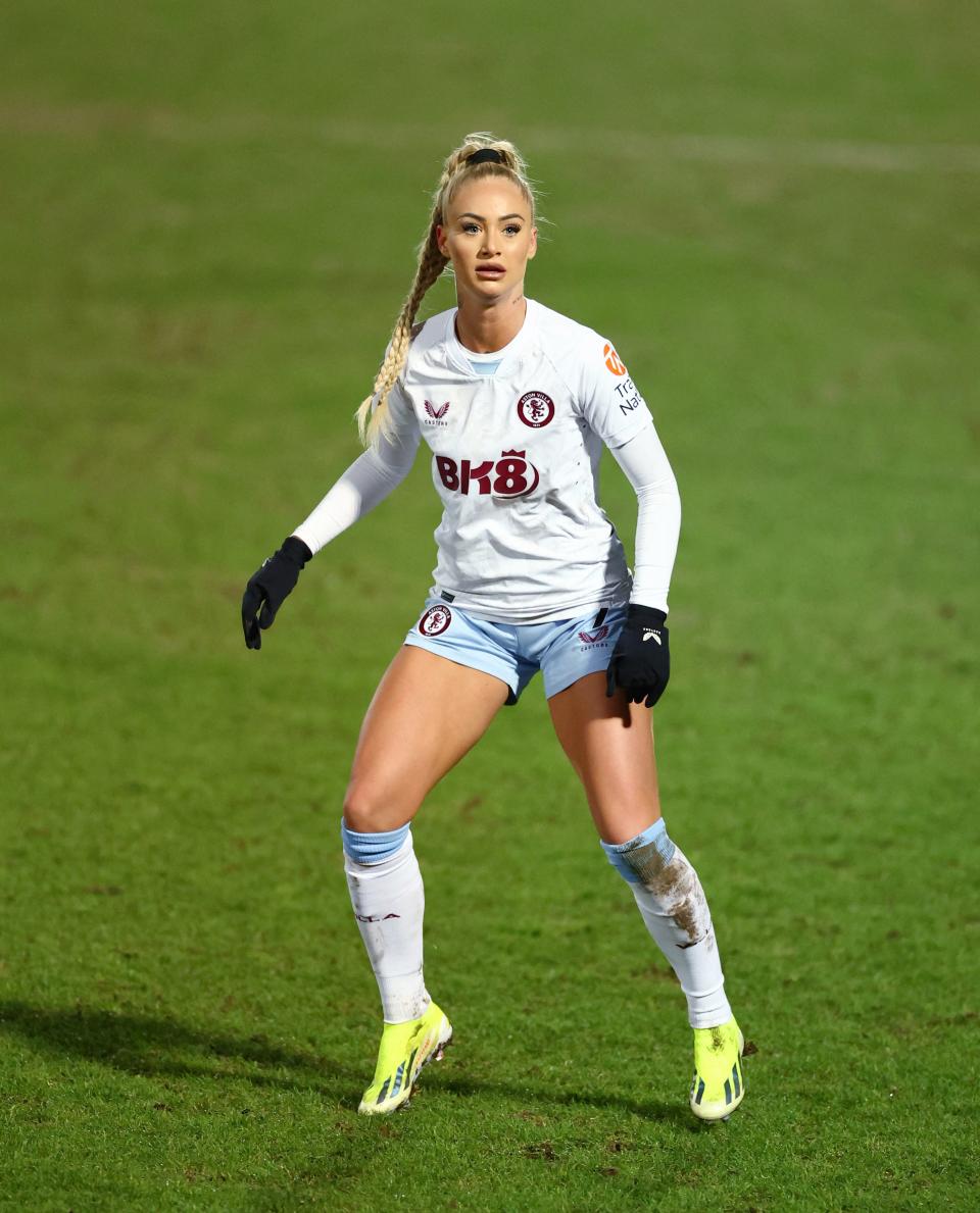 Soccer Football - Women's Super League - Leicester City v Aston Villa - Pirelli Stadium, Burton upon Trent, Britain - January 19, 2024 Aston Villa's Alisha Lehmann Action Images via Reuters/Andrew Boyers