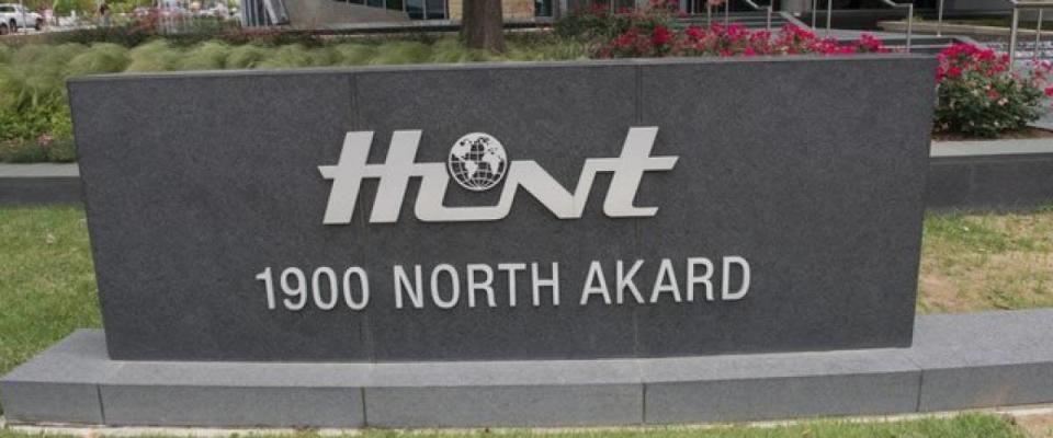 Hunt oil company sign