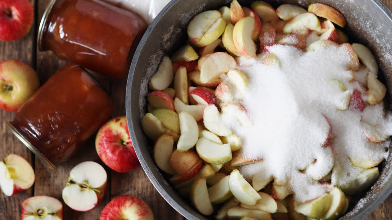 making jam with apples sugar