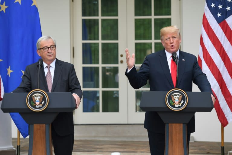 US President Donald Trump and European Commission President Jean-Claude Juncker (L) address the media after their trade talks