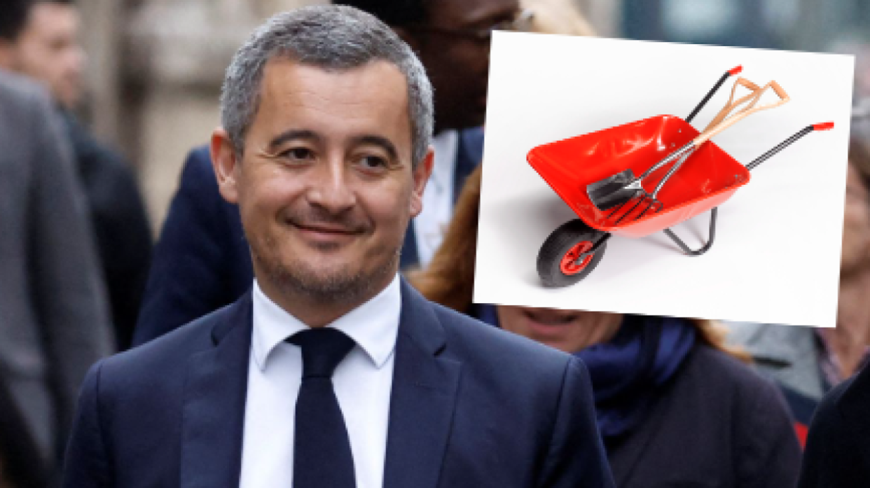 Le ministre de l’Intérieur a offert ce mercredi 4 janvier des brouettes miniatures à chacun des ministres présents  place Beauvau pour la première réunion de 2023.