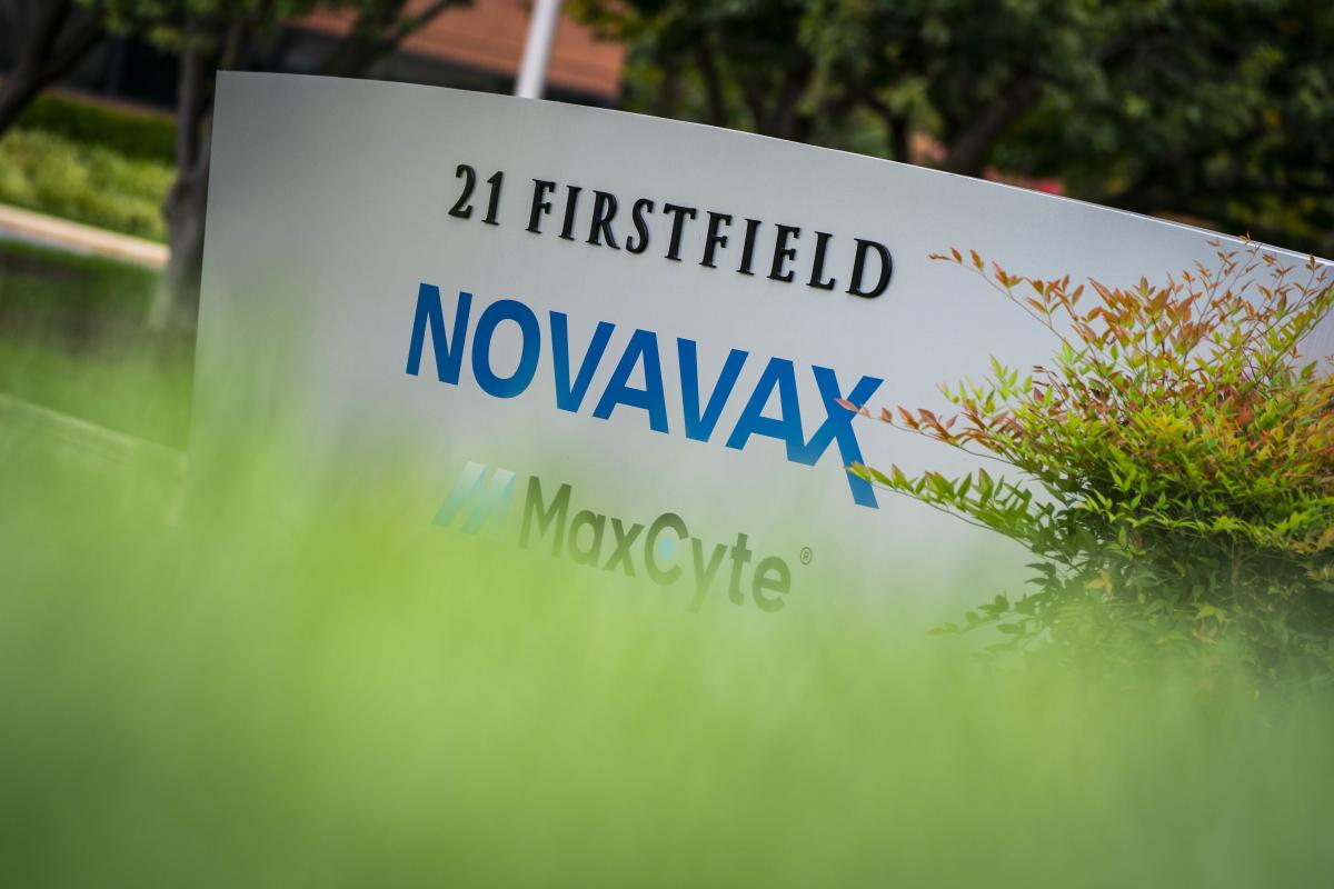 Novavax Tumbles After Warning of Substantial Doubt Over Future