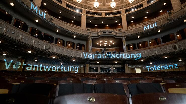 Wegen Corona findet die Traditionsveranstaltung diesmal vor leeren Rängen im Opernhaus Stuttgart statt. Foto: dpa