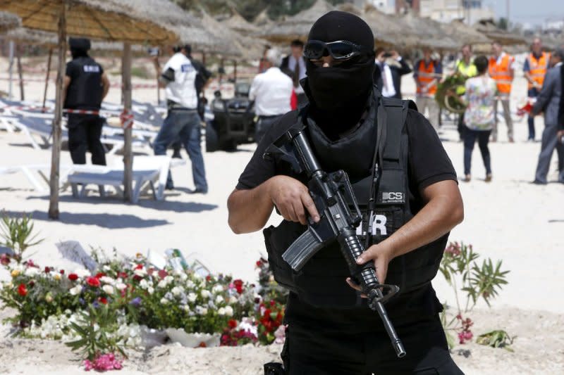 突尼西亞恐攻事件，全國軍警戒備（美聯社）