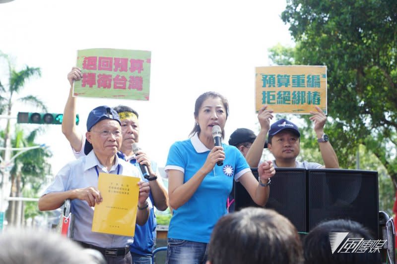 20170714-「堵林全，修前瞻」路過立法院活動 ，立法院中山南路大門前。前瞻基礎建設 國民黨立委許淑華現場聲援。（盧逸峰攝）