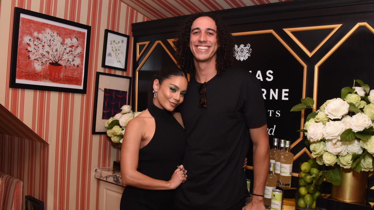 Vanessa Hudgens Spotted Holding Hands with Baseball Player Cole Tucker -  New Couple Alert!: Photo 4502588, Cole Tucker, Vanessa Hudgens Photos