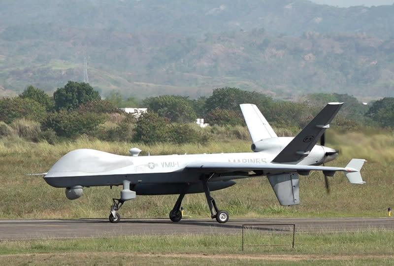 美國陸戰隊MQ-9A無人機在巴塞空軍基地滑行 美菲空軍4月11日在巴塞空軍基地進行「雷霆對抗」 演習時，一架美國陸戰隊MQ-9A無人機在機場跑道滑 行。 中央社記者陳妍君巴塞空軍基地攝  113年6月5日 