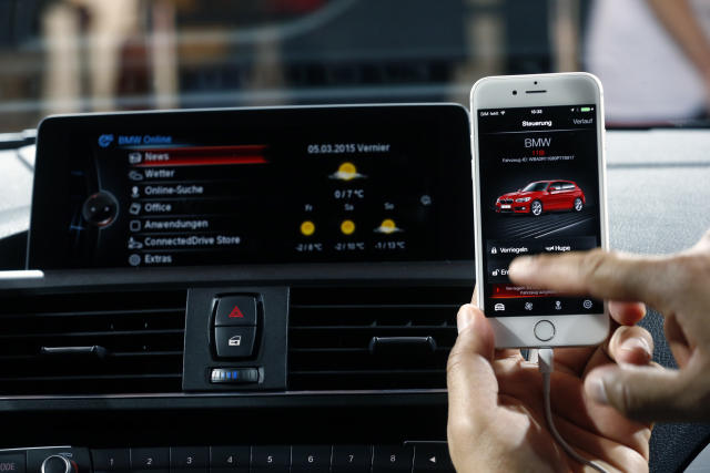 BMW will finally stop charging a yearly fee for Apple CarPlay