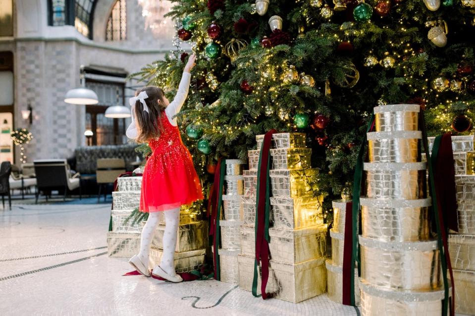 Guests of all ages will love the tree at Four Seasons Gresham Palace (Four Seasons Gresham Palace)