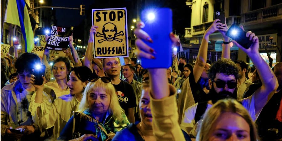 Protest against Russian terrorism in Barcelona, October 14