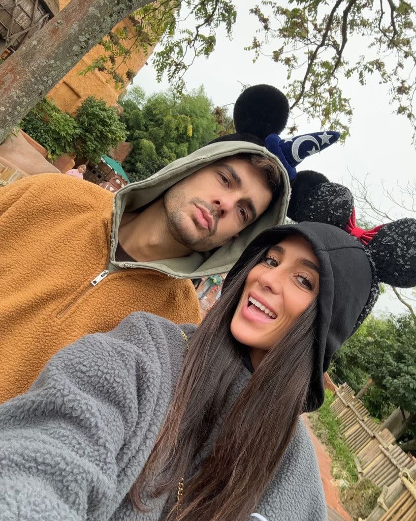 Mario González y Claudia Martínez en Disneyland París