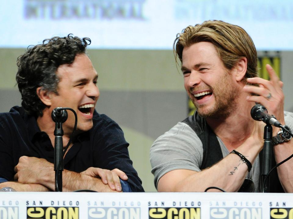 mark ruffalo chris hemsworth sdcc july 2014