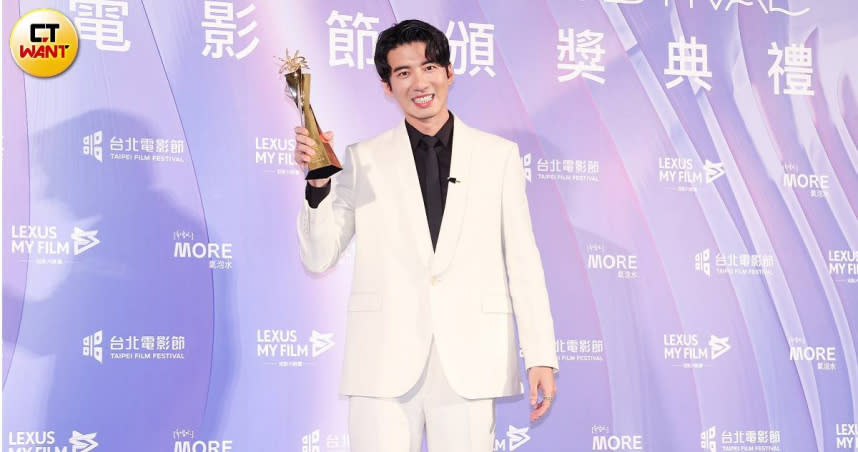 傅孟柏以《本日公休》拿下第25屆台北電影節最佳男配角獎。（圖／本刊攝影組）