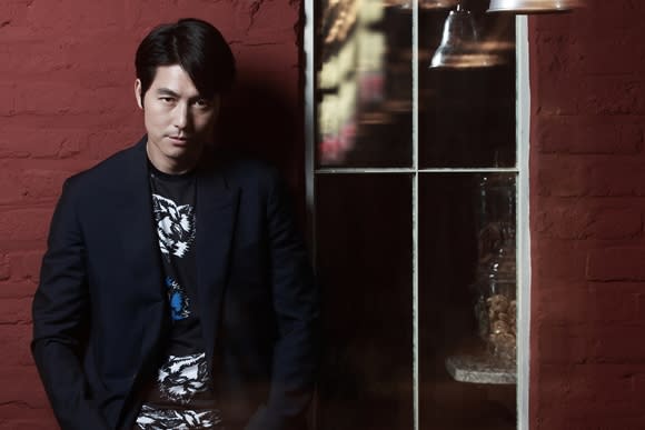 Jung Woo Sung talks about 'The Divine Move' & his 20th debut anniversary [Interview]