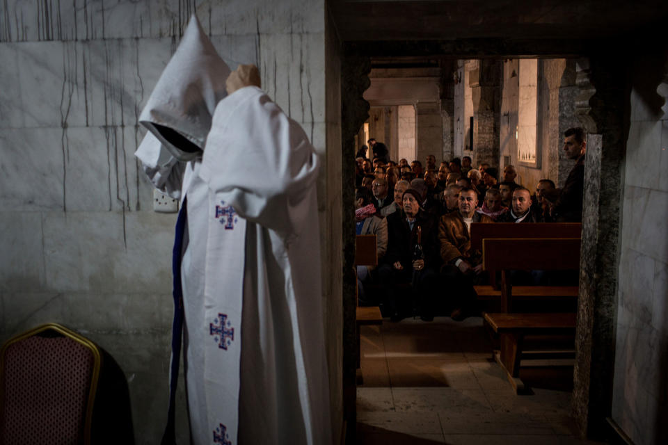 The start of Christmas mass in Bartella, Iraq